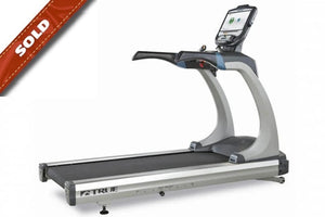 TRUE ES900 Treadmill w/ Transcend 16" Console (DEMO)  **SOLD**